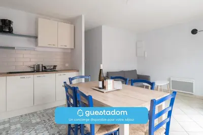 Cuisine ou kitchenette dans l'établissement Le Clémenceau - Centre-ville - Wifi