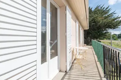 Balcon ou terrasse dans l'établissement La Saline - Wifi - Parking - Jardin