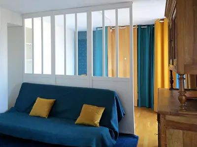 Coin salon dans l'établissement Bel appartement avec vue directe sur loire