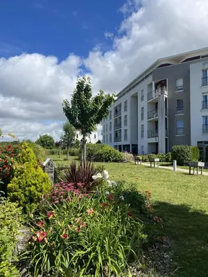 Jardin de l'établissement Domitys La Rose des Vents