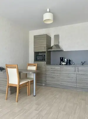 Cuisine ou kitchenette dans l'établissement Domitys La Rose des Vents