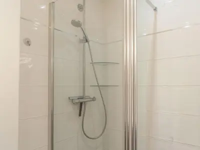 Salle de bains dans l'établissement Apartment Les Pêcheries by Interhome