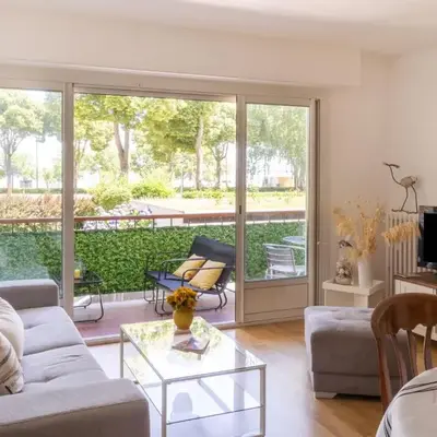 Apartment Les Pêcheries by Interhome