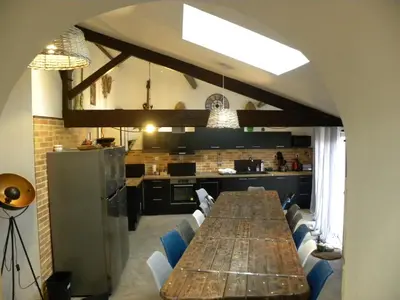 Cuisine ou kitchenette dans l'établissement gite les figuiers proche puy du fou