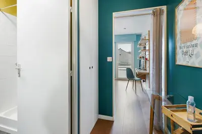 Plan de l'établissement Joli studio - Parking Privé - WIFI Très Haut Débit - Au calme