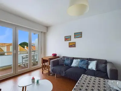 Coin salon dans l'établissement À 200m de la plage, appartement pour 4