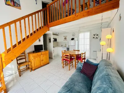Cuisine ou kitchenette dans l'établissement Maison du lac, golf et océan à 100m