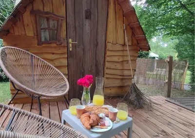 Plan de l'établissement Cabane Insolite Magique & Spa Privatif Camping Canal de Nantes à Brest