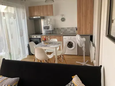 Cuisine ou kitchenette dans l'établissement MA VIE LA