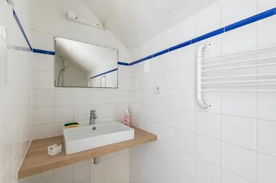 Salle de bains dans l'établissement La Savariere Gite campagne et plage pour 12