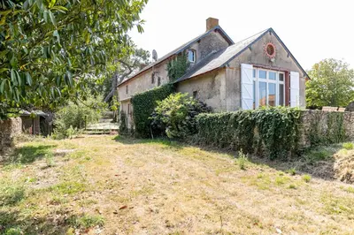 Jardin de l'établissement La Savariere Gite campagne et plage pour 12