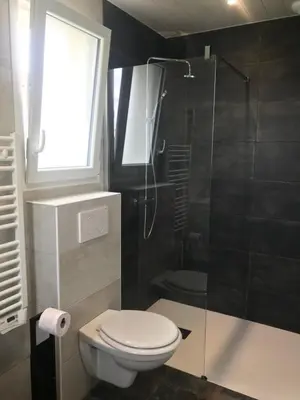 Salle de bains dans l'établissement STUDIO A 20 MIN DU PUY DU FOU