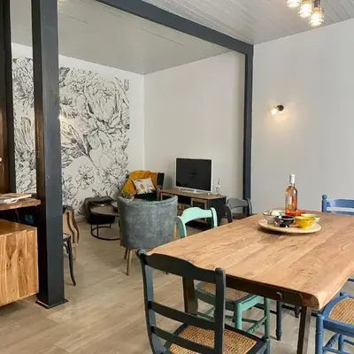 Charmant Duplex Rénové au Cœur de St Joachim
