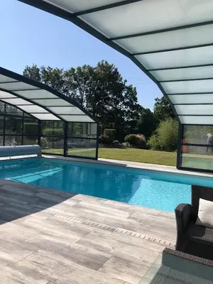 Piscine de l'établissement MAISON FAMILLE ou située à proximité