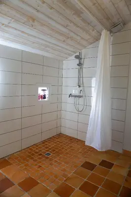 Salle de bains dans l'établissement chambres d'hôtes 