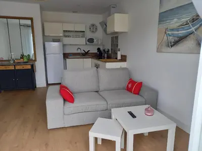 Cuisine ou kitchenette dans l'établissement Maison proche du centre ville