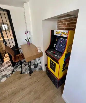 Salle de jeux dans l'établissement Haut standing (50m²) - Cholet Centre