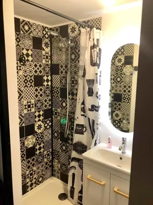 Salle de bains dans l'établissement Maison charmante avec piscine privée à Saint-Georges-de-PointindouxC