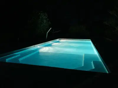 Piscine de l'établissement Maison charmante avec piscine privée à Saint-Georges-de-PointindouxC ou située à proximité
