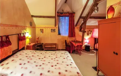 Un ou plusieurs lits dans un hébergement de l'établissement Pet Friendly Home In Marsac Sur Don