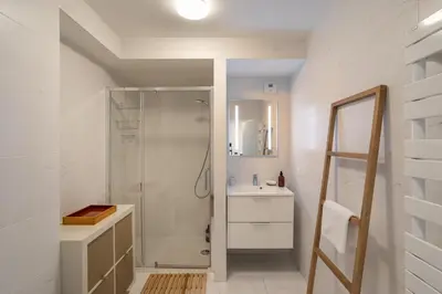 Salle de bains dans l'établissement Le Bienveillant - T3 proche Jardin des Plantes