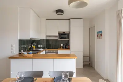 Cuisine ou kitchenette dans l'établissement Le Bienveillant - T3 proche Jardin des Plantes