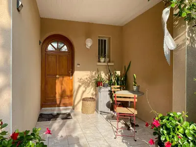 Plan de l'établissement Maison au calme avec jardin clos, 25 km des plages, 2 chambres, climatisation, Wifi, parking sécurisé - FR-1-306-1225