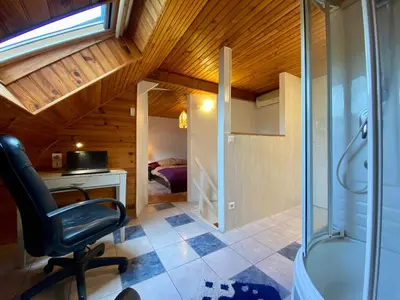 Plan de l'établissement Maison au calme avec jardin clos, 25 km des plages, 2 chambres, climatisation, Wifi, parking sécurisé - FR-1-306-1225