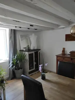 Cuisine ou kitchenette dans l'établissement Agréable chambre d'hôte climatisée