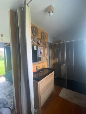 Cuisine ou kitchenette dans l'établissement IBI ENJOY la Suite