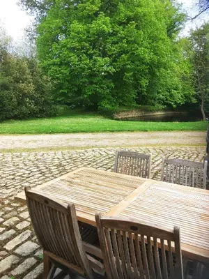 Jardin de l'établissement Bel appartement à la Chetardière