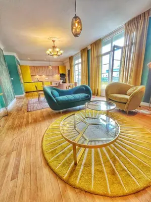 Coin salon dans l'établissement St Nazaire Jardin des plantes superbe appartement