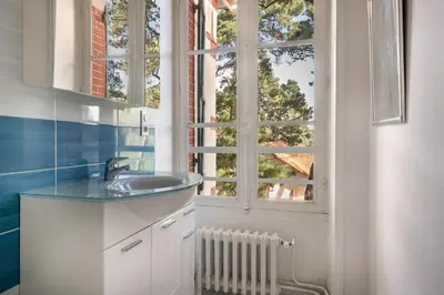 Cuisine ou kitchenette dans l'établissement Villa familiale à 300m de la plage de L’Océan