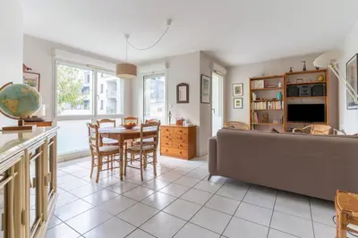 Télévision ou salle de divertissement dans l'établissement Les Rives de L'Erdre