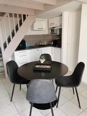 Cuisine ou kitchenette dans l'établissement Le Cosy d'Eden