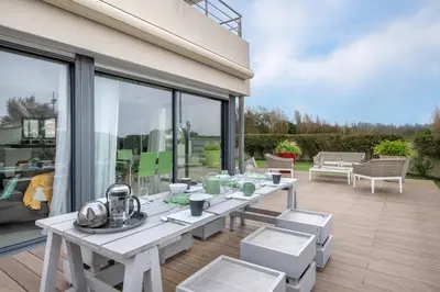Balcon ou terrasse dans l'établissement Maison d’Architecte Face Mer à la Plaine sur Mer