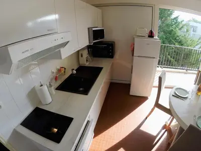Cuisine ou kitchenette dans l'établissement Entre pinède et océan