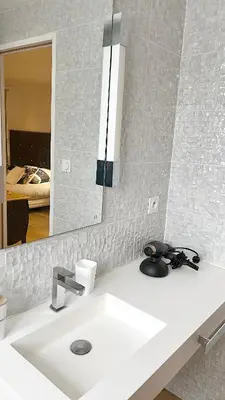 Salle de bains dans l'établissement Suite Junior Layon - Maison Bossoreil
