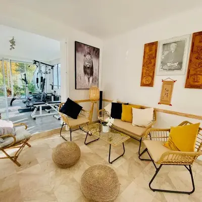 Maison spacieuse avec fitness