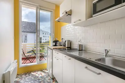 Cuisine ou kitchenette dans l'établissement Aristide#3 - Studio Lumineux avec sa jolie terrasse