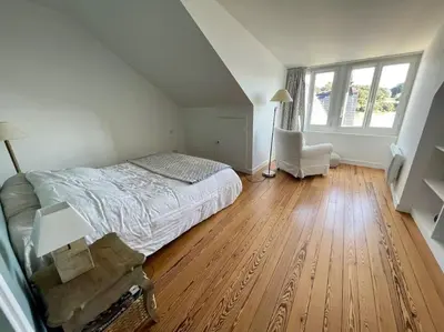 Un ou plusieurs lits dans un hébergement de l'établissement Port de Pornic. Vue mer. Sea view. 4 rooms.