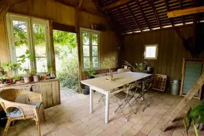 Jardin de l'établissement « Beslétoile » au cœur de la nature