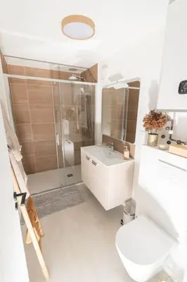 Salle de bains dans l'établissement Le Héron Nantais