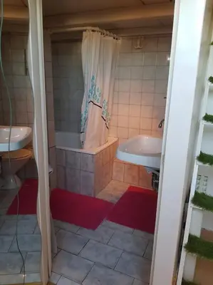 Salle de bains dans l'établissement Petit studio la madeleine