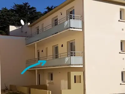 Balcon ou terrasse dans l'établissement Appartement NEUF 1 chambre, 4 pers, 350m plage Saint Jean de Monts, calme, forêt, commerces à proximité - FR-1-323-268