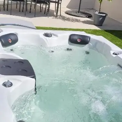 Le Béluga spa Aéroport Nantes Bouguenais Rezé