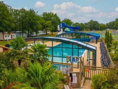 Piscine de l'établissement Bungalow 6 pers. près du puy du fou ou située à proximité