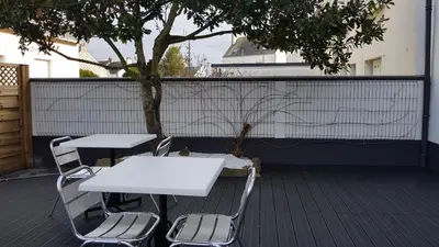 Balcon ou terrasse dans l'établissement Maison Deluxe, moderne, calme, terrasse, proche chantiers de l'Atlantique et Airbus