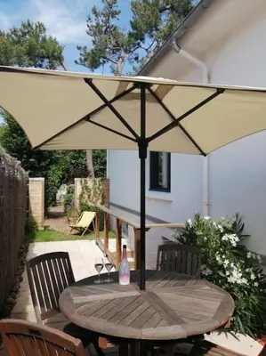 Terrasse ou espace extérieur de l'établissement Appartement T2 à 500m de la plage et du marché.