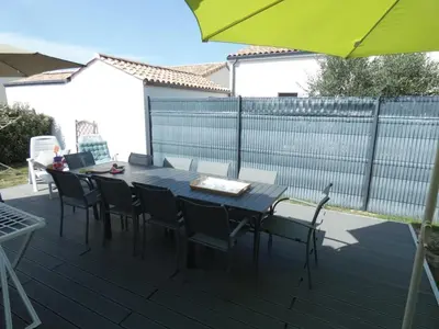 Terrasse ou espace extérieur de l'établissement Maison moderne à Notre-Dame-de-Monts, 3 chambres, proche plage - FR-1-540-150